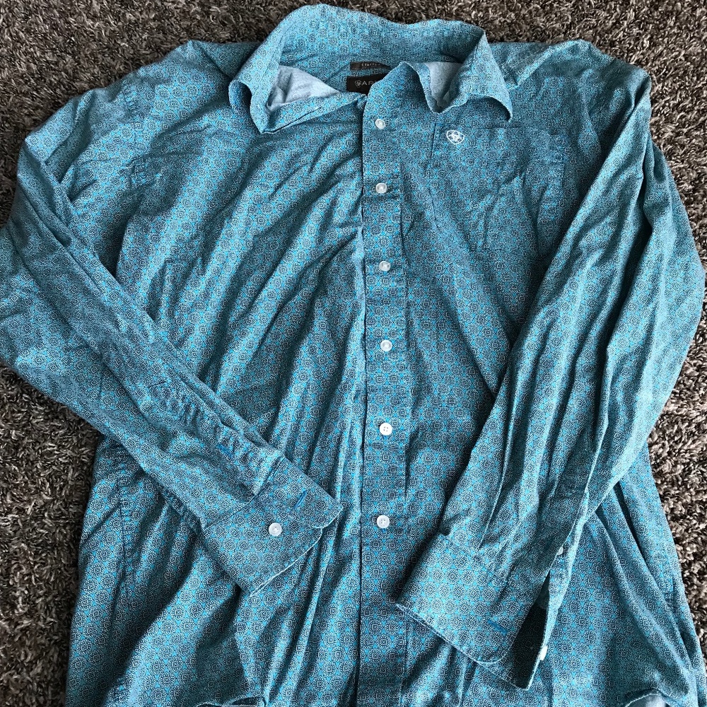 Men’s Ariat button up